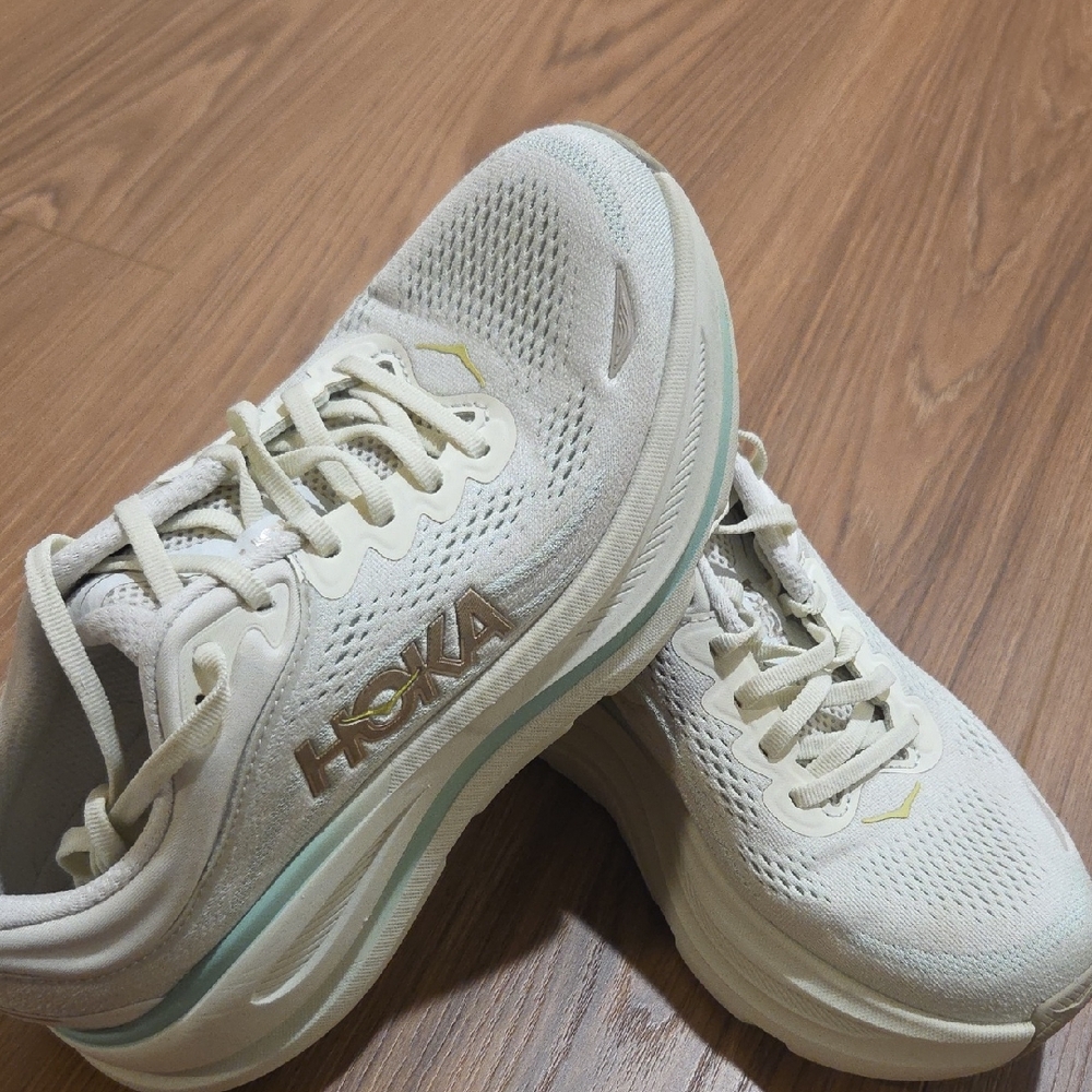 Women's Hoka Bondi 7.5 , Light Green (Turtle Shell)